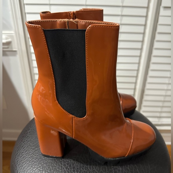 🧡 These Are Your Next Pair Of BaxBoo Stylish Orange Chunky Heel Boots! Size 10 - Picture 2 of 6